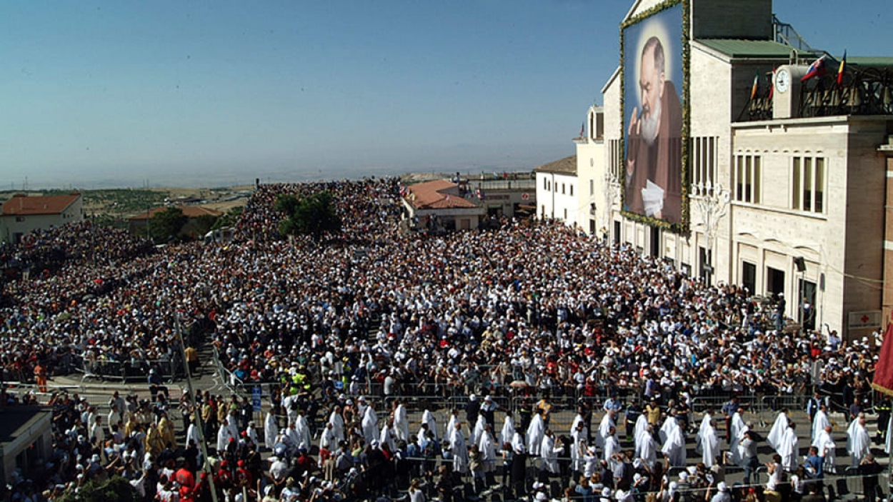 Padre Pio, visita al Santuario a San Giovanni Rotondo (Foggia) | Bari  Noleggi srl